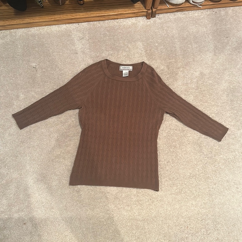 Brown passports sweater with quarter length sleeves